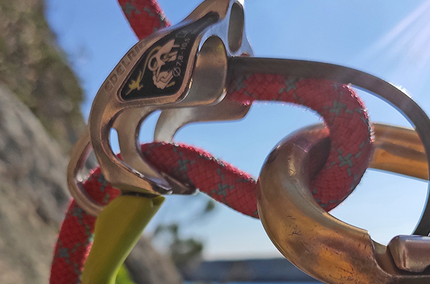 Safe belay technique training