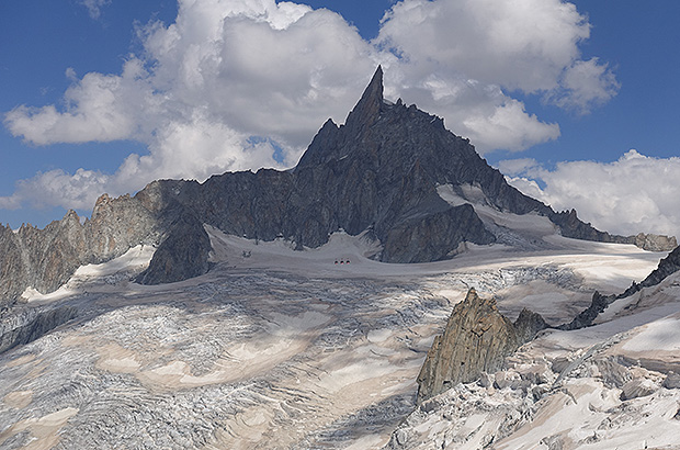 Массив Dent du Geant, Франция - Италия