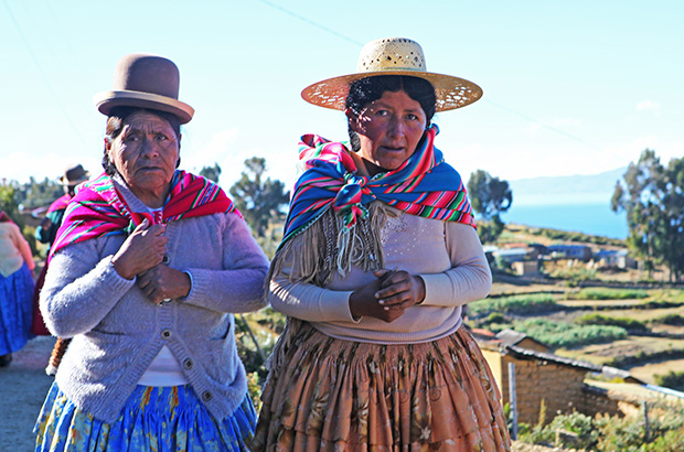 Don't delay your trip to Bolivia! Local beauties are looking forward to see you soon!