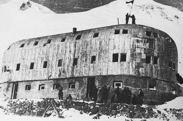 Приют 11 на Эльбрусе во время фашистской оккупации