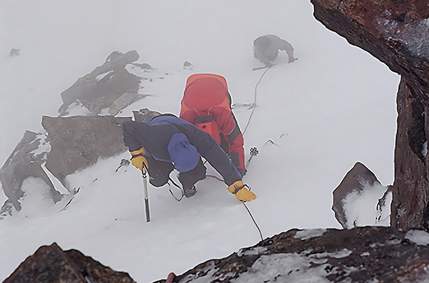 Climbing Mount Elbrus in bad weather